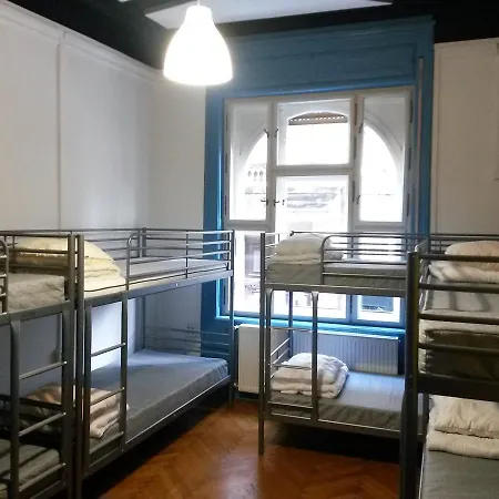 Day And Night Hostel